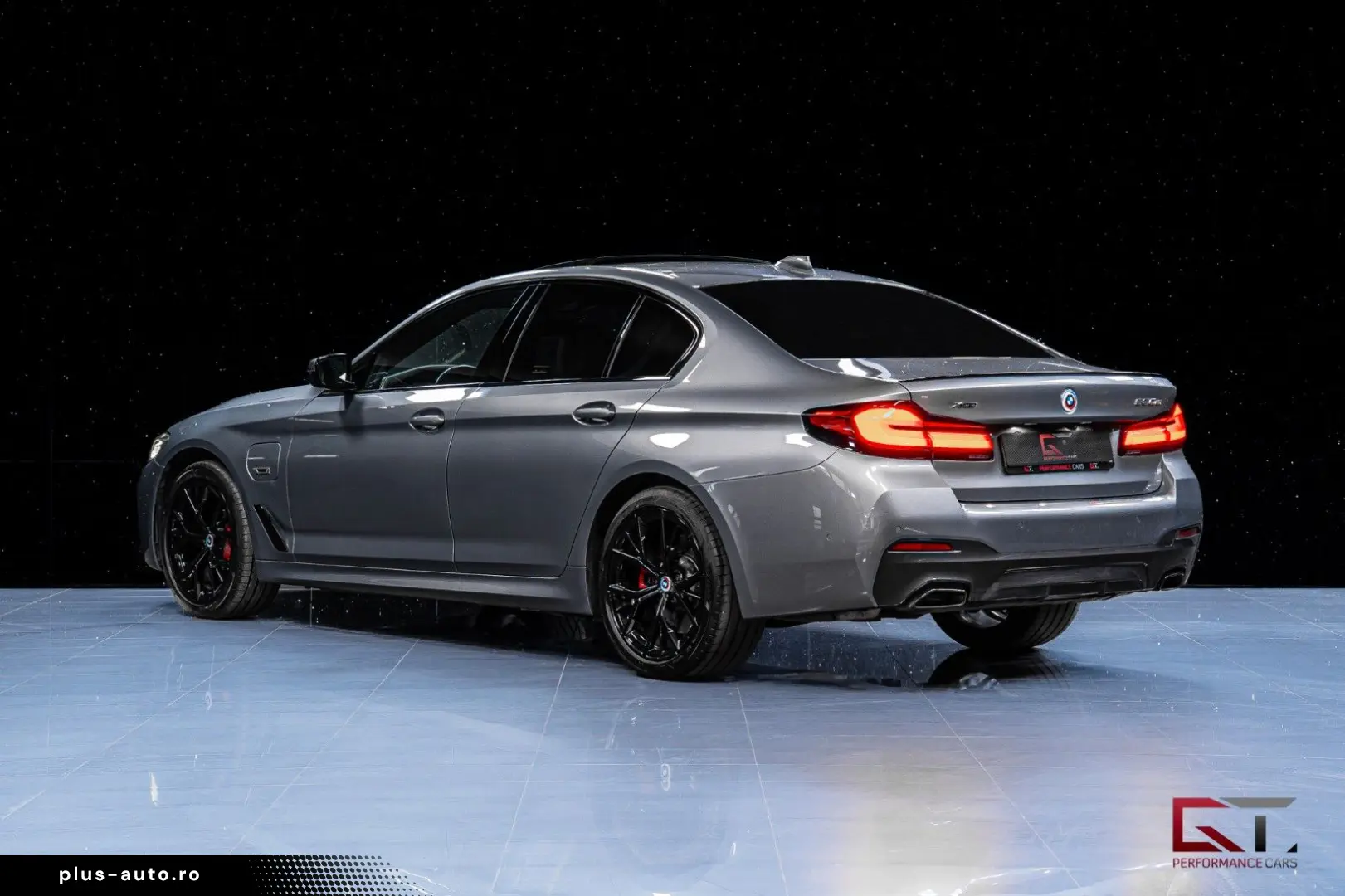 BMW 530e xDrive M-Sport Pro H K Sunroof ACC Matrix