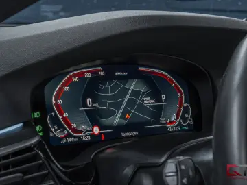 BMW 530e xDrive M-Sport Pro H K Sunroof ACC Matrix