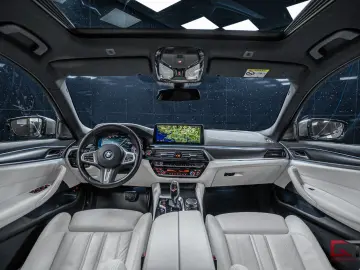 BMW 530e xDrive M-Sport Pro H K Sunroof ACC Matrix
