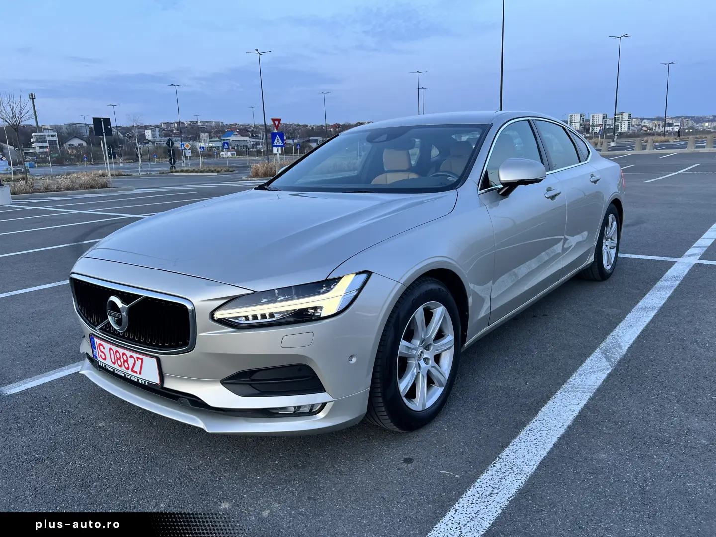 Volvo S90