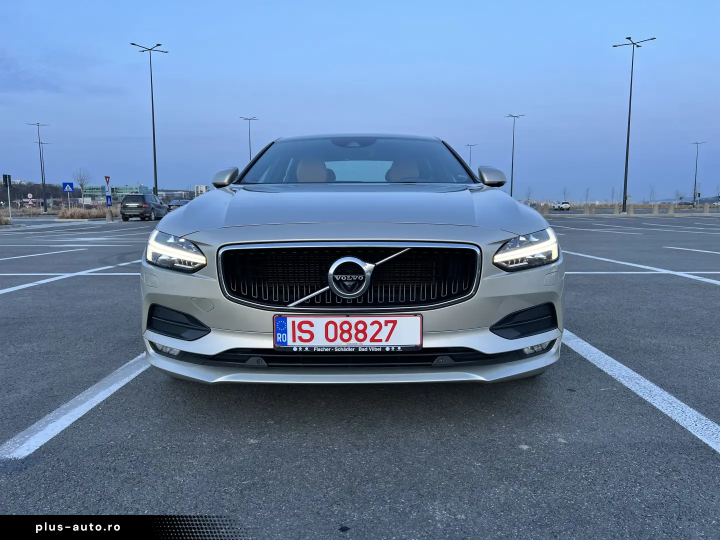Volvo S90