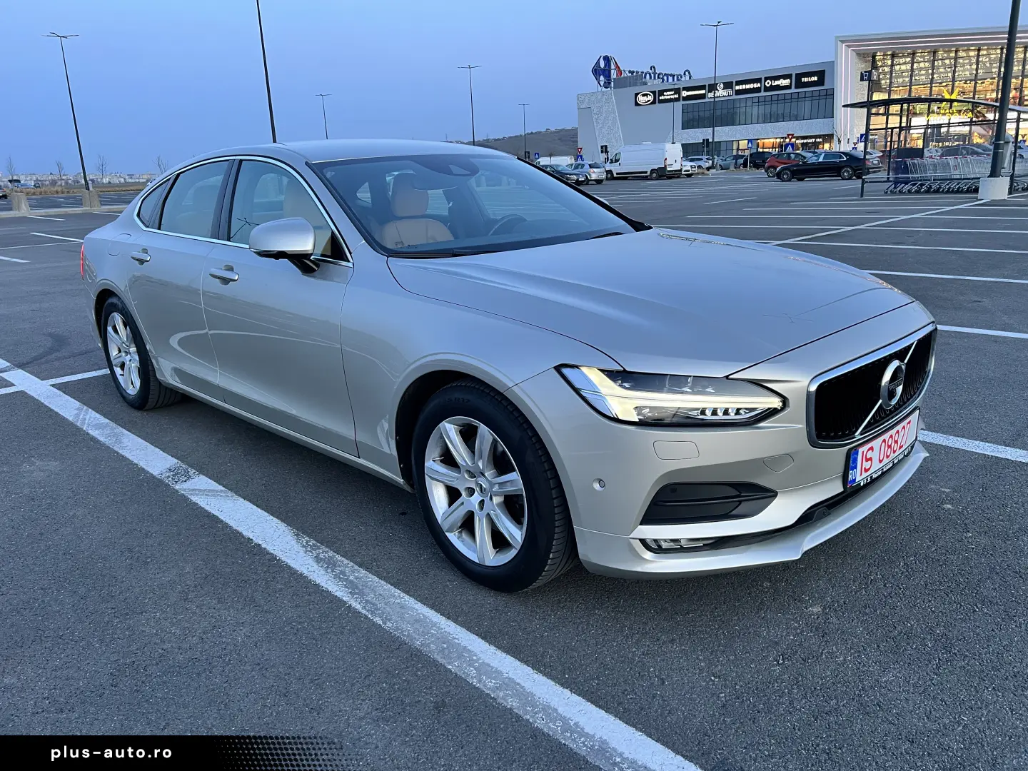 Volvo S90