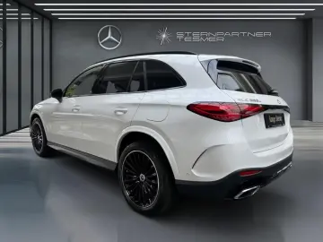 MERCEDES-BENZ GLC 300 e 4M AMG NIGHT PANO HUD AHK MBUX