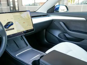 Tesla Model 3 LONG RANGE DUAL MOTOR AWD