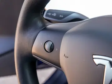 Tesla Model 3 LONG RANGE DUAL MOTOR AWD