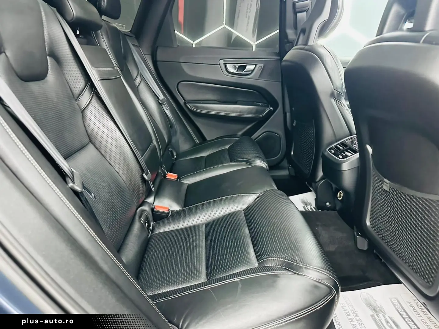 VOLVO XC60 2016 — imagine 7