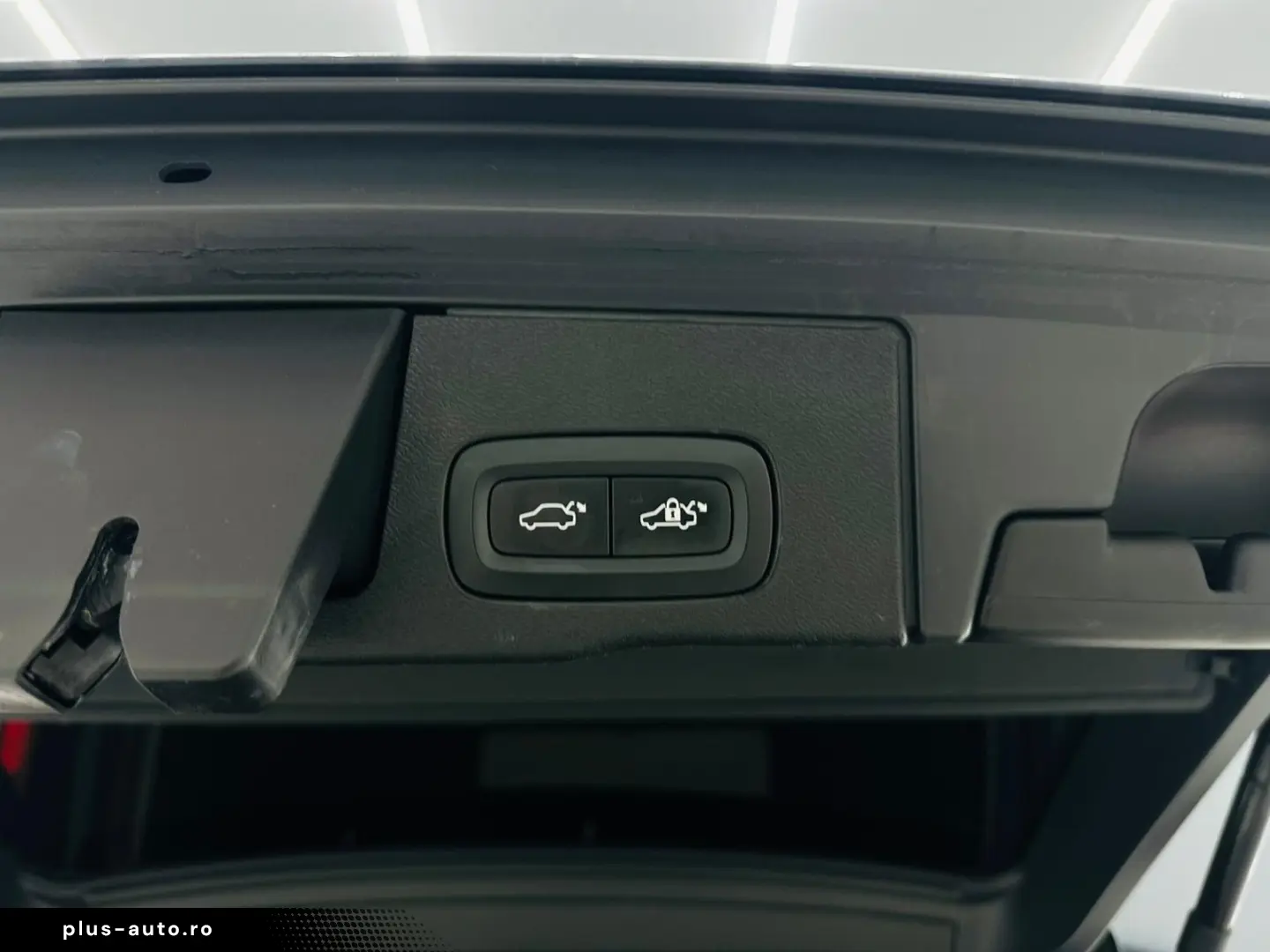VOLVO XC60 2016 — imagine 23