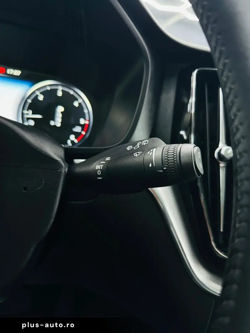 VOLVO XC60 2016 — imagine 33