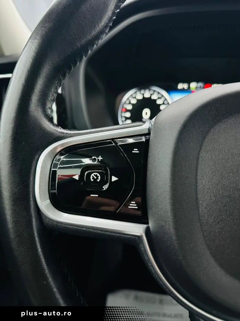 VOLVO XC60 2016 — imagine 34
