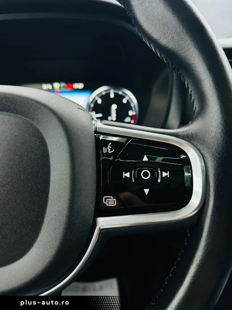 VOLVO XC60 2016 — imagine 35