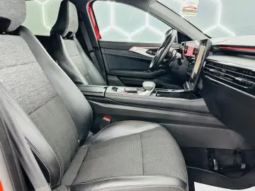 RENAULT Austral 2023 1.3i E6 MHV Garantie 12 Luni Rate Avans