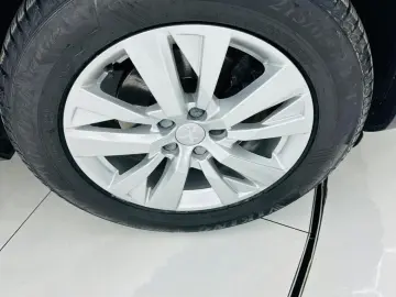 PEUGEOT 5008 2018 1.2i E6 7Locuri Garantie 12 Luni Rate Avan