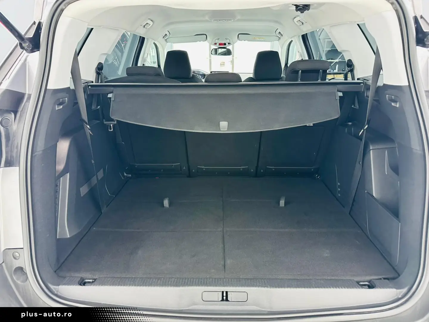 PEUGEOT 5008 2018 1.2i E6 7Locuri Garantie 12 Luni Rate Avan