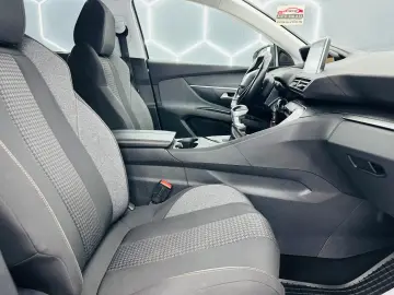 PEUGEOT 5008 2018 1.2i E6 7Locuri Garantie 12 Luni Rate Avan