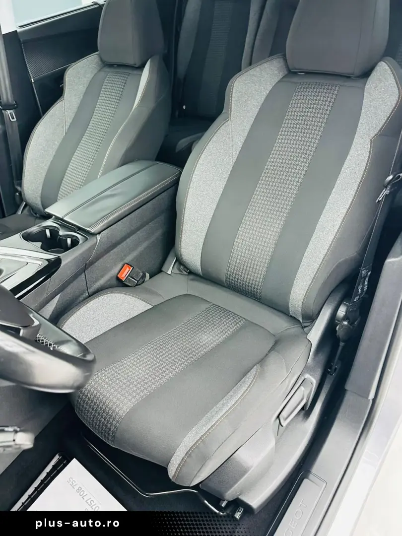 PEUGEOT 5008 2018 1.2i E6 7Locuri Garantie 12 Luni Rate Avan