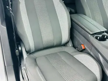 PEUGEOT 5008 2018 1.2i E6 7Locuri Garantie 12 Luni Rate Avan