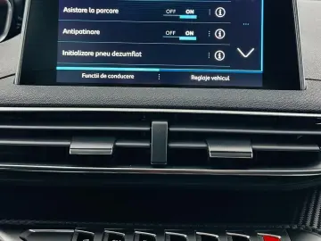 PEUGEOT 5008 2018 1.2i E6 7Locuri Garantie 12 Luni Rate Avan