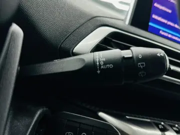 PEUGEOT 5008 2018 1.2i E6 7Locuri Garantie 12 Luni Rate Avan