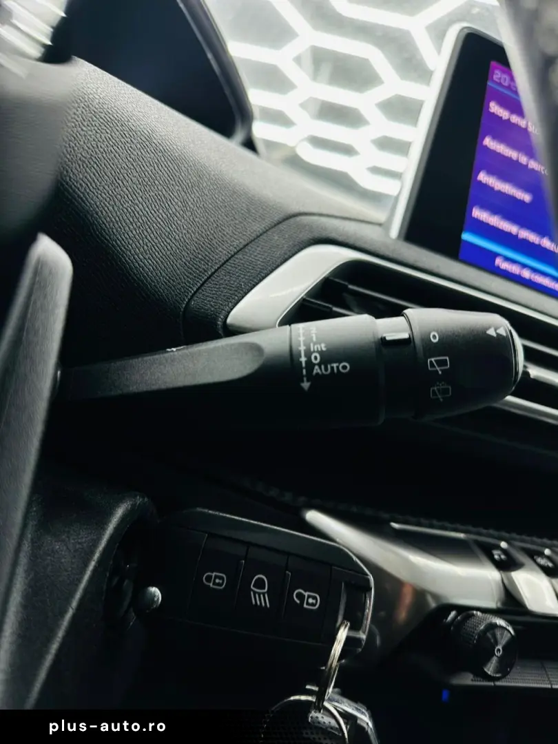 PEUGEOT 5008 2018 1.2i E6 7Locuri Garantie 12 Luni Rate Avan