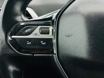 PEUGEOT 5008 2018 1.2i E6 7Locuri Garantie 12 Luni Rate Avan