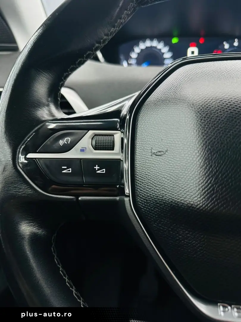 PEUGEOT 5008 2018 1.2i E6 7Locuri Garantie 12 Luni Rate Avan