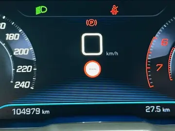 PEUGEOT 5008 2018 1.2i E6 7Locuri Garantie 12 Luni Rate Avan