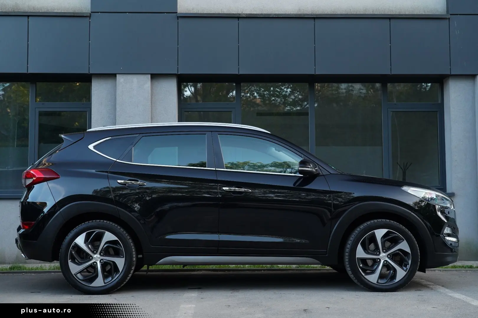 Hyundai Tucson 2.0 CRDI 4WD 6MT Premium