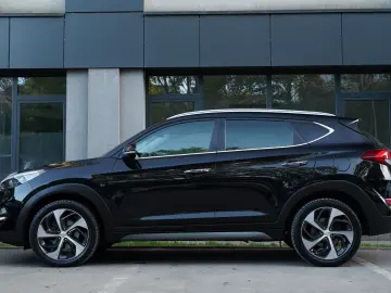 Hyundai Tucson 2.0 CRDI 4WD 6MT Premium