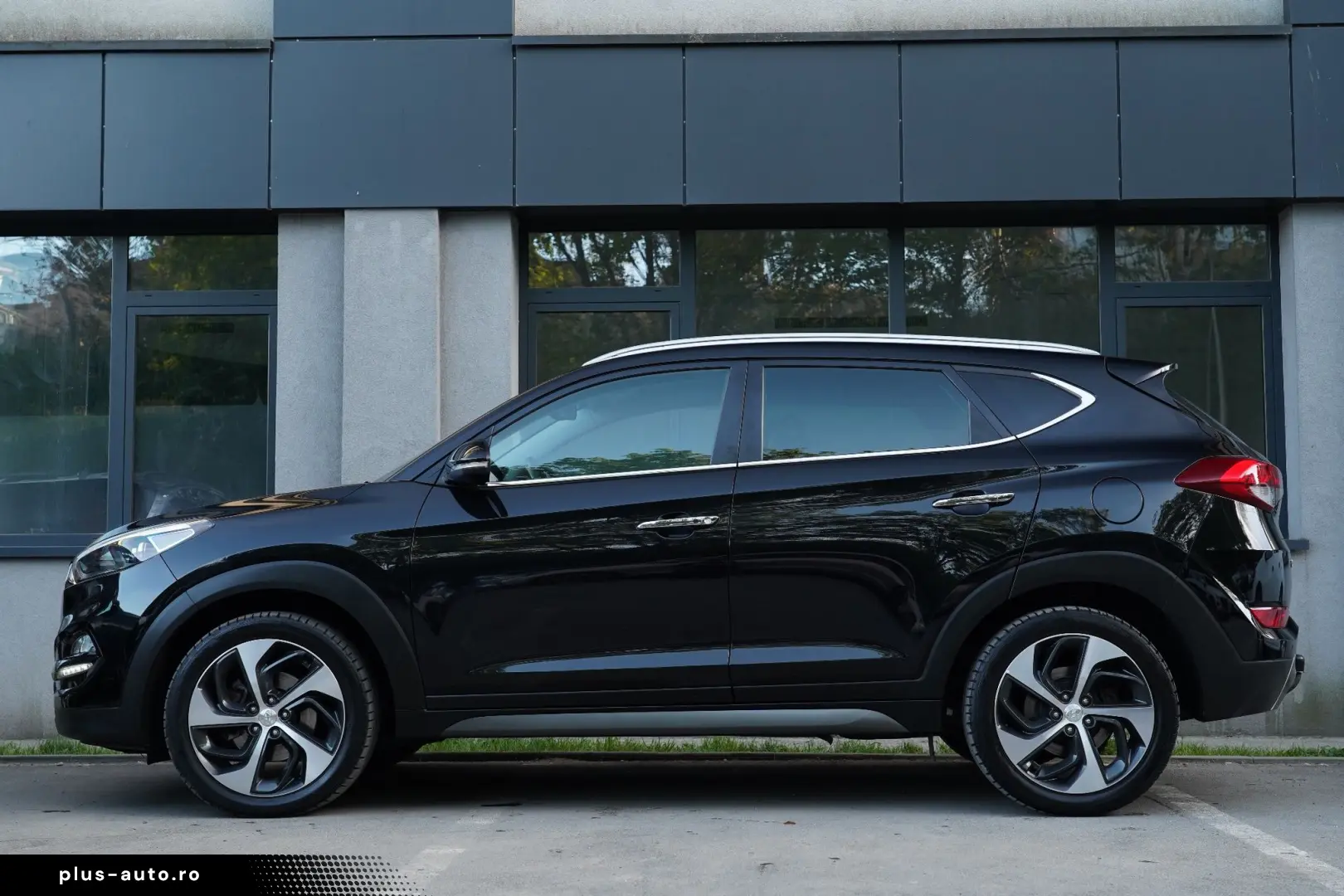 Hyundai Tucson 2.0 CRDI 4WD 6MT Premium