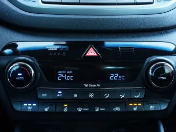 Hyundai Tucson 2.0 CRDI 4WD 6MT Premium