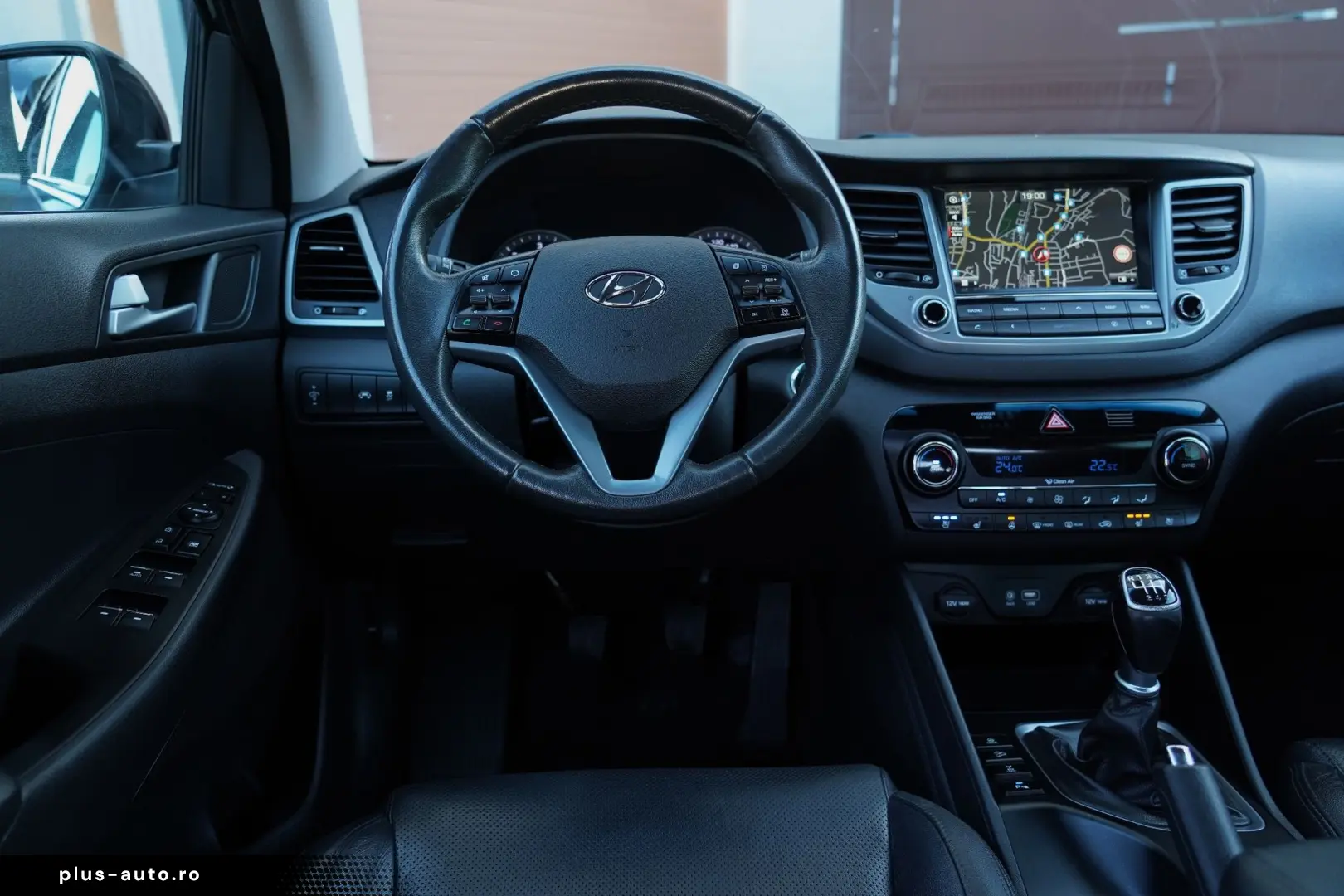 Hyundai Tucson 2.0 CRDI 4WD 6MT Premium