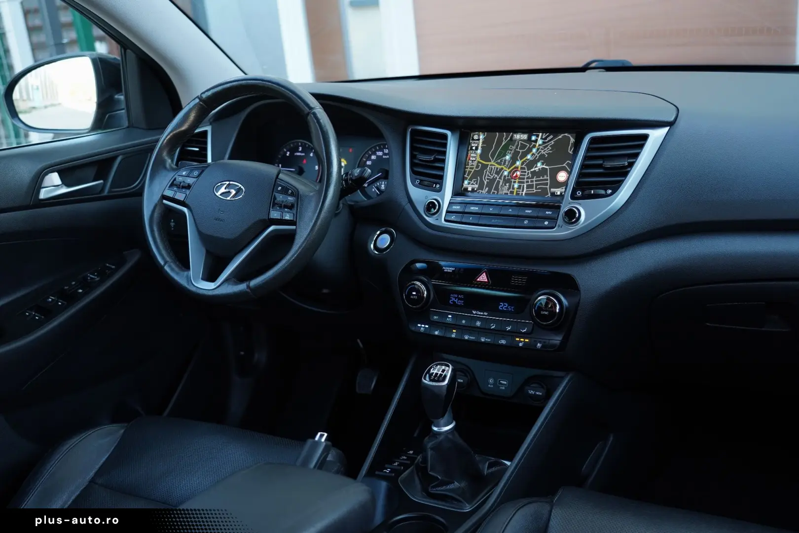 Hyundai Tucson 2.0 CRDI 4WD 6MT Premium