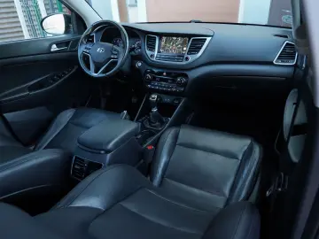 Hyundai Tucson 2.0 CRDI 4WD 6MT Premium