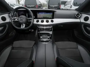 MERCEDES-BENZ E 300 de 4M AMG AHK KAMERA CARPLAY MBUX LED 18