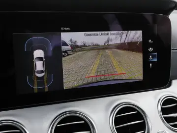 MERCEDES-BENZ E 300 de 4M AMG AHK KAMERA CARPLAY MBUX LED 18