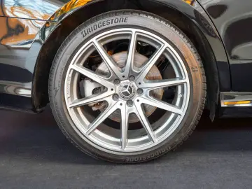 MERCEDES-BENZ E 300 de 4M AMG Line Burmester Pano KE…