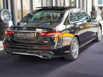 MERCEDES-BENZ E 300 de 4M AMG Line Burmester Pano KE…