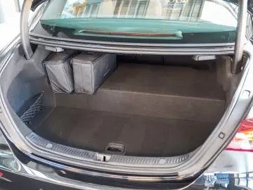 MERCEDES-BENZ E 300 de 4M AMG Line Burmester Pano KE…