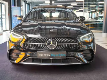 MERCEDES-BENZ E 300 de 4M AMG Line Burmester Pano KE…