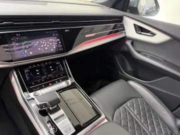 AUDI Q8 50TDI S-LINE MATRIX PANO KEYLESS HUD 360  B&O