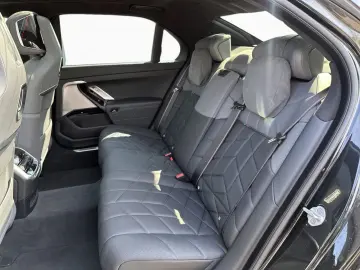 BMW 740d xdr M Sport Pro DA PA-Prof Sthz SkyLo AHK