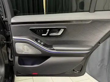 MERCEDES-BENZ S 400 d Limousine L 4Matic Burmester M…