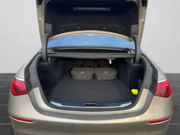 MERCEDES-BENZ S 580 e 4M BURM DISTR LEDER PANO SITZKLIMA