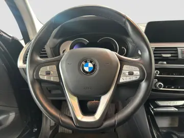 BMW X3 xDrive20d xLine Pano HUD AdLED DrAss HiFi