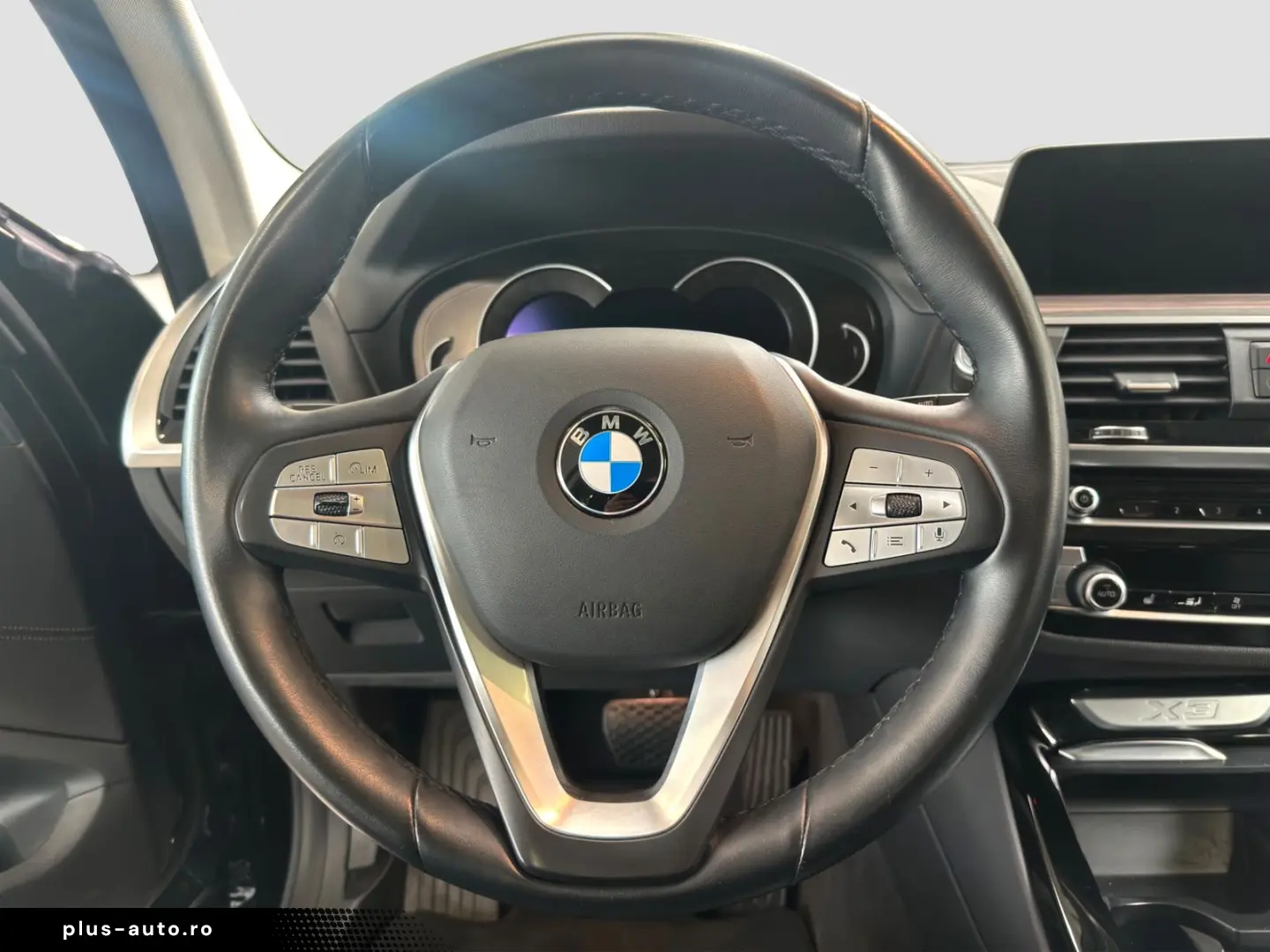 BMW X3 xDrive20d xLine Pano HUD AdLED DrAss HiFi