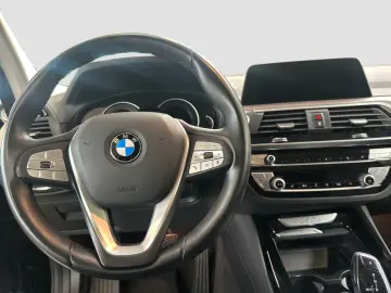 BMW X3 xDrive20d xLine Pano HUD AdLED DrAss HiFi