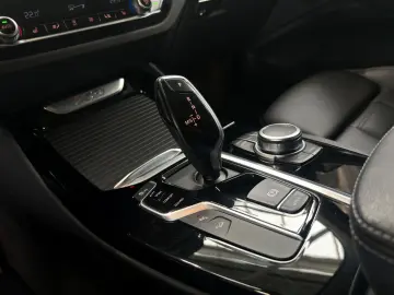 BMW X3 xDrive20d xLine Pano HUD AdLED DrAss HiFi