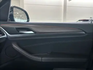 BMW X3 xDrive20d xLine Pano HUD AdLED DrAss HiFi