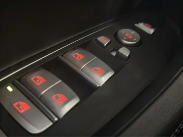 BMW X3 xDrive20d xLine Pano HUD AdLED DrAss HiFi