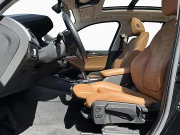 BMW X3 xDr 30iA X Line LivePro Pano AHK Sportsi HUD